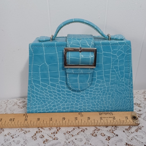 Y2K Mini Box Purse - Picture 4 of 10